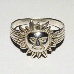 Серебряное кольцо 925 пробы "Солнце"